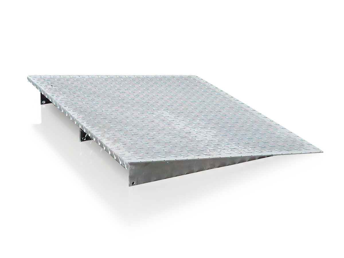 1 Meter breite Auffahrrampe aus 5 mm starkem Riffelblech.